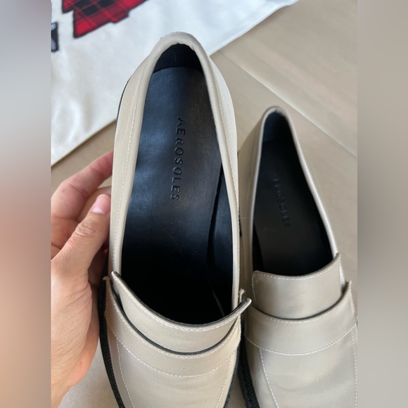 Aerosoles Beige and Black Loafers - Picture 8 of 9